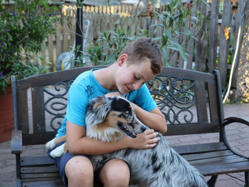 Unsere verschmuste Emma! Unsere verschmuste Emma!