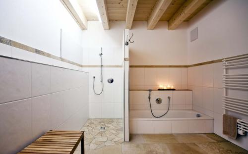 Großes Badezimmer