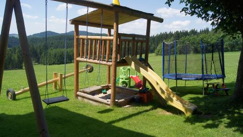 Spielplatz am Hof