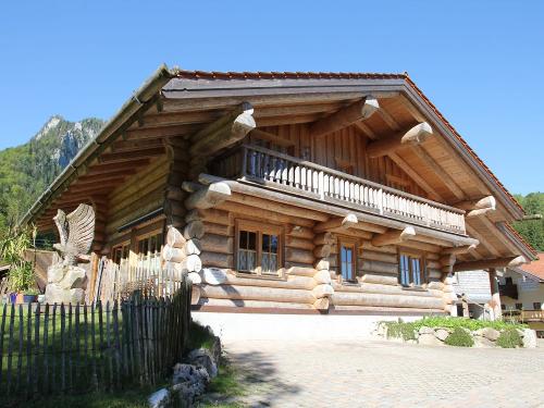 naturstammhaus_aussen