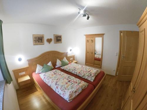 Schlafzimmer Burgberg