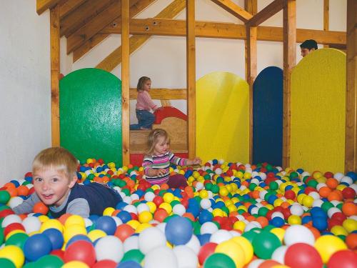 Ferienhof Jehle - Bällebad Ferienhof Jehle - Bällebad