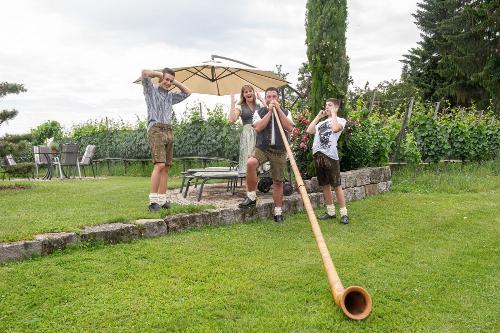 9hausherr_alphorn