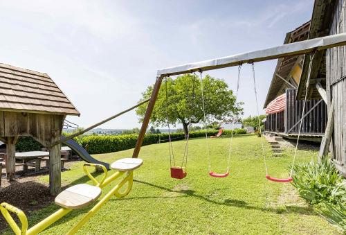 9379-spielplatz-baum