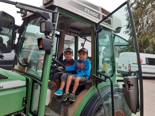 Zwei Fendt-Fans