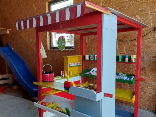 Einkaufsladen in der Spielscheune