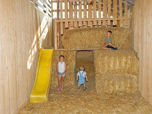 spiel-spass-strohhuepfecke