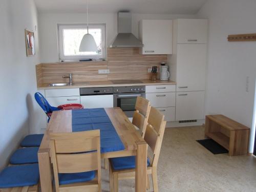 Landhaus Bernhard Küche Ferienwohnung Typ B Landhaus Bernhard Küche Ferienwohnung Typ B