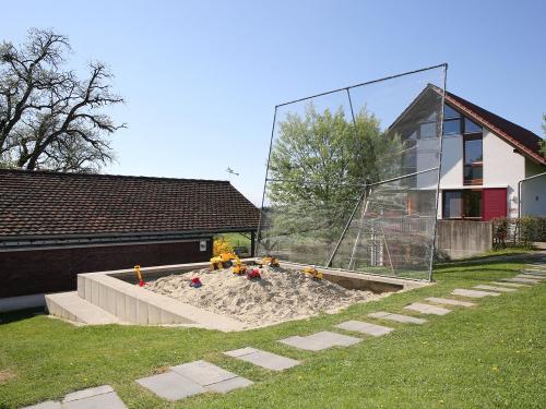 XXL-Sandkasten