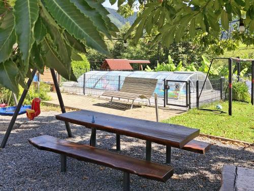 Sitzgruppe mit Blick auf den Pool