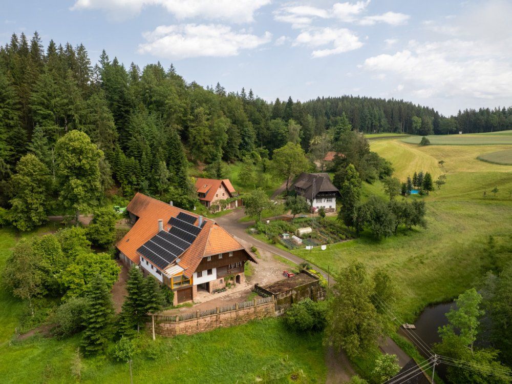 Unser wunderschöner Staufenhof von oben