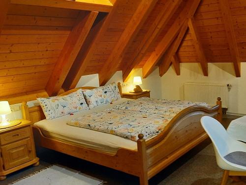 2. Schlafzimmer mit Doppelbett , Einzelbett, Sofa und eigener Toilette! 2. Schlafzimmer mit Doppelbett , Einzelbett, Sofa und eigener Toilette!