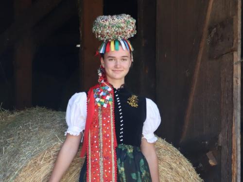 Karla in Tracht 2