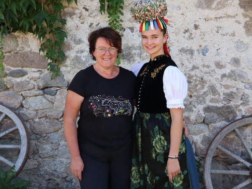 Karla in Tracht