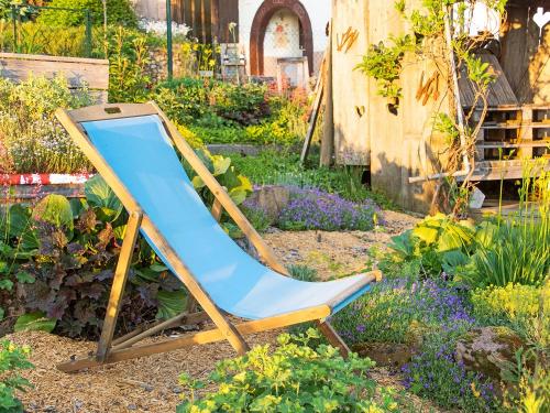 sitzgelegenheit im garten