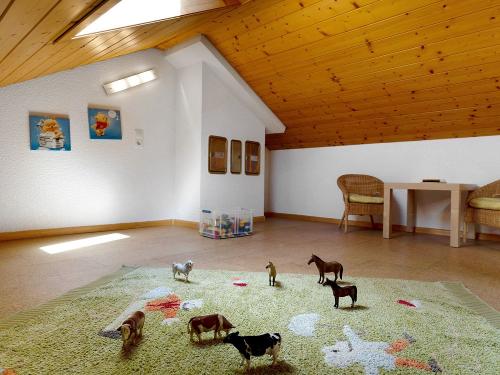 Danielenhof Spielzimmer Holidu