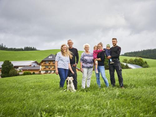 Wir die Familie Waldvogel