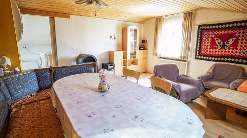ferienwohnung-strohmberg-hermaringen-heidenheim-11-1300x868