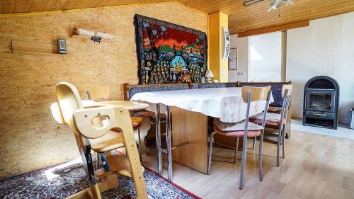 ferienwohnung-strohmberg-hermaringen-heidenheim-10-1300x868