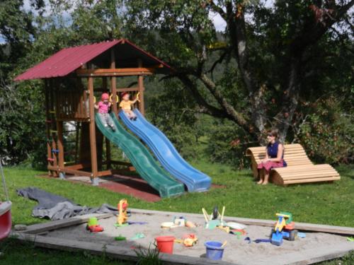 großer Spielplatz