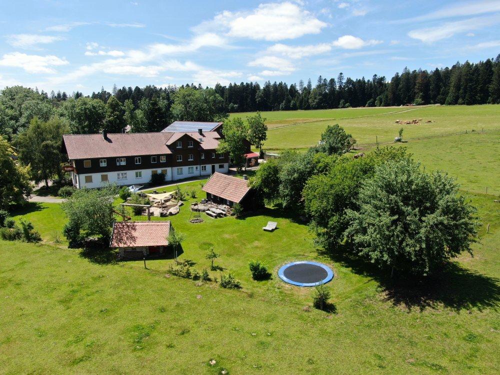 Gutshof Armbruster mit großzügigem Garten