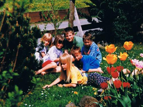 spielende Kinder