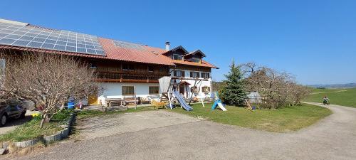 vor dem Haus