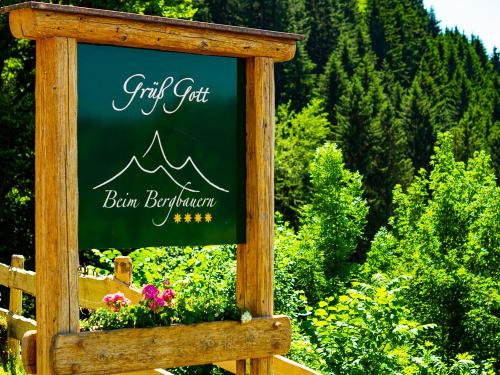 Grüß Gott beim Bergbauern in Kranzegg!