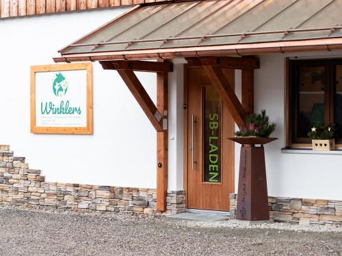 Hofeigener SB-Laden mit EC-Karten-Zahlung Hofeigener SB-Laden mit EC-Karten-Zahlung