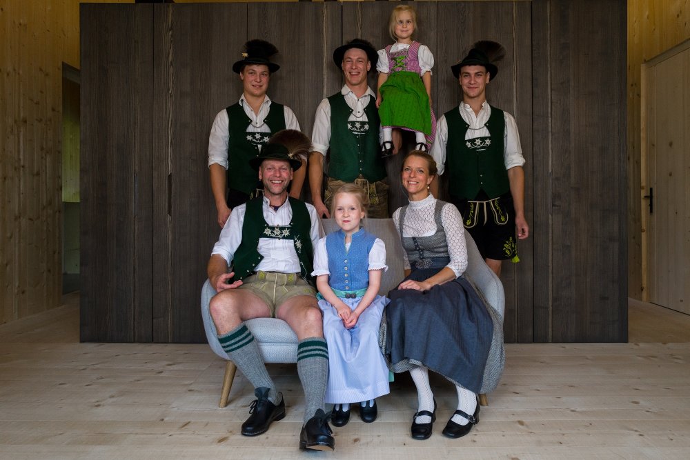 Finkensuite: handgeschnitzte Decke