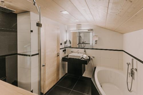 Alpin Suite Deluxe Alpenglühen | Badezimmer