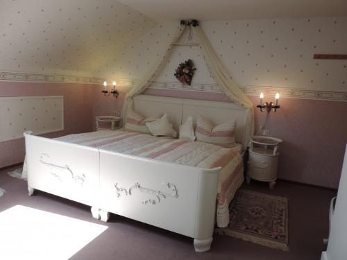 FeWo II Rottachberg Stilschlafzimmer