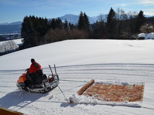 auf dem Schneeteppich mitfahren auf dem Schneeteppich mitfahren