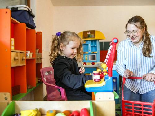 Im Spielzimmer einkaufen Im Spielzimmer einkaufen