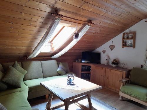 9a530c5c-12fa-4f16-9a08-5564cb0b27df