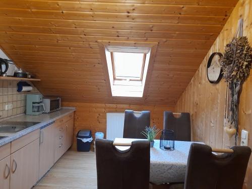 0e58e38b-4bbc-4b7f-9bee-633f5755531a