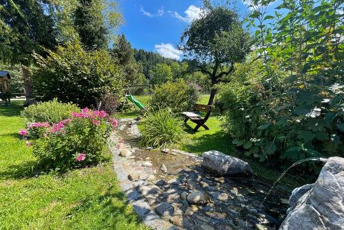 Wasserlauf Garten