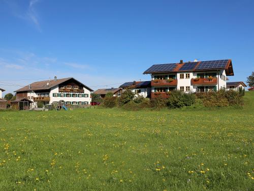 Unser Hof mit Landhaus