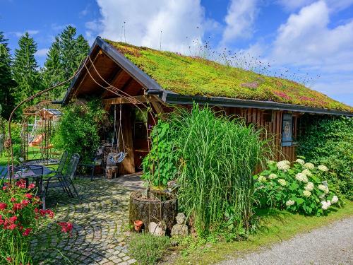 gartenhausmitvielenkleinensitzecken