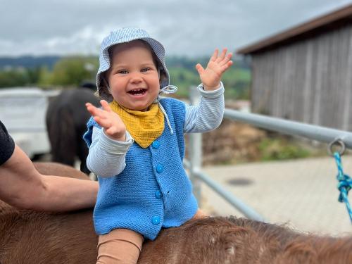 Ponyreiten auf dem Ferienhof Sinz