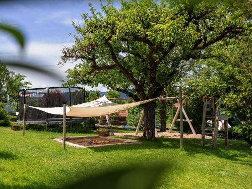Spielplatz - Ferienhof Sinz - Bild Julie Baaske