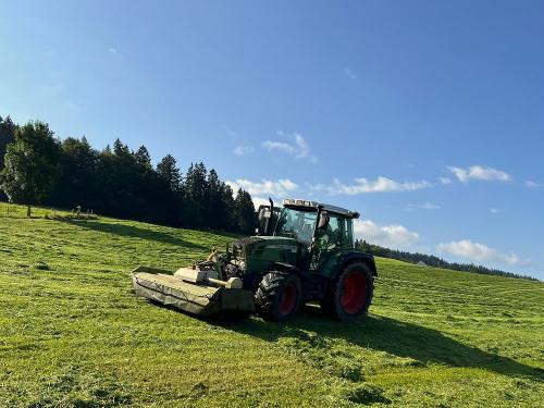 Heuernte auf dem Ferienhof Sinz