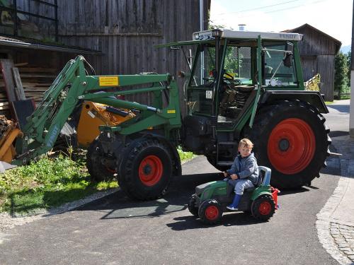 Traktor groß u. klein