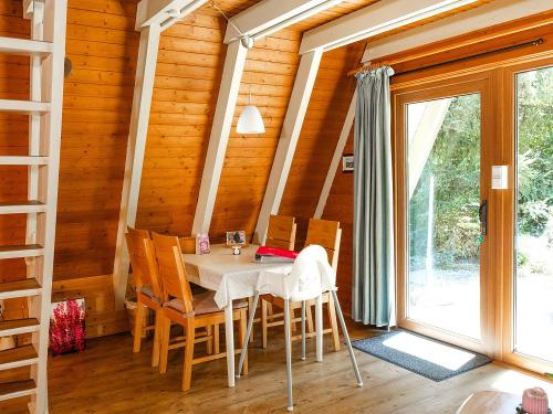 Essplatz mit Hochstuhl