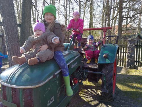 Kinderspaß auf unserem alten Hanomag