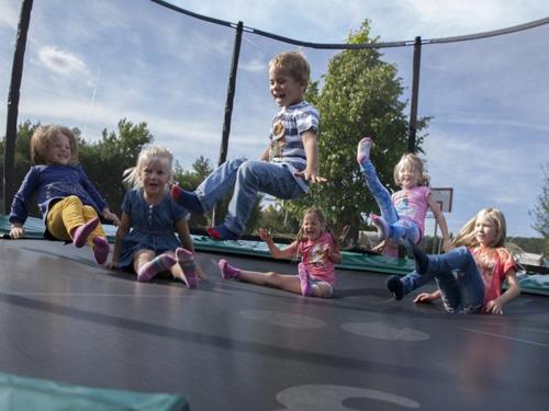 Trampolin springen