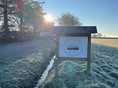 Schild an der Einfahrt  Alter Husumer Weg