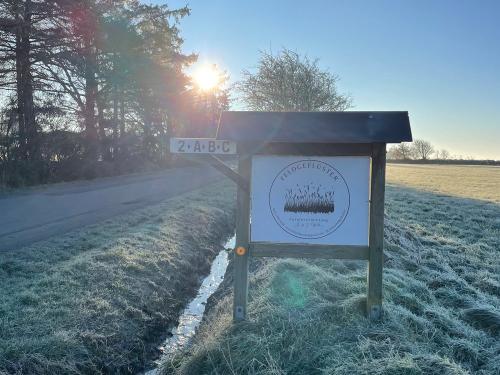 Schild an der Einfahrt Alter Husumer Weg