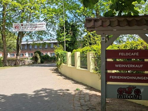 Einfahrt zum Ingenhof