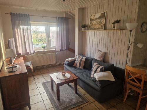 Wohnung Feldblick   Wohnbereich mit offenen Eingang